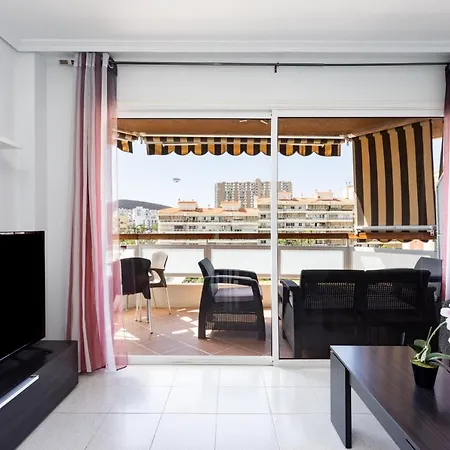 Black And White Free Wifi * Los Cristianos (Tenerife)