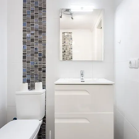 Apartment Black And White Free Wifi *