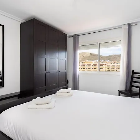 Black And White Free Wifi * Los Cristianos (Tenerife)