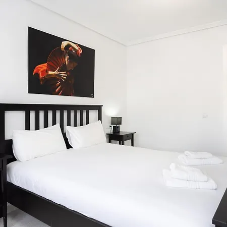 Black And White Free Wifi Apartament