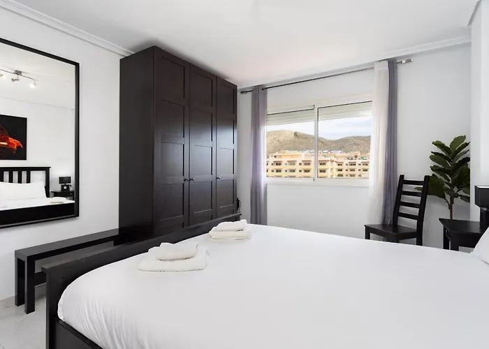 Black And White Free Wifi * Los Cristianos (Tenerife)